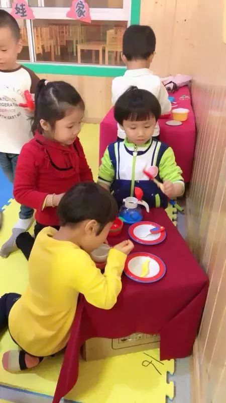 抓娃娃公司娃娃机 